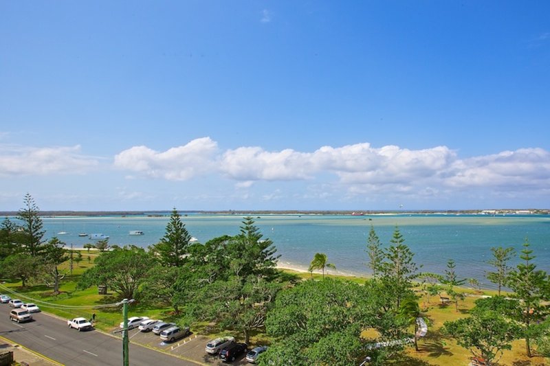 Photo - 703/212 Marine Parade, Labrador QLD 4215 - Image 10