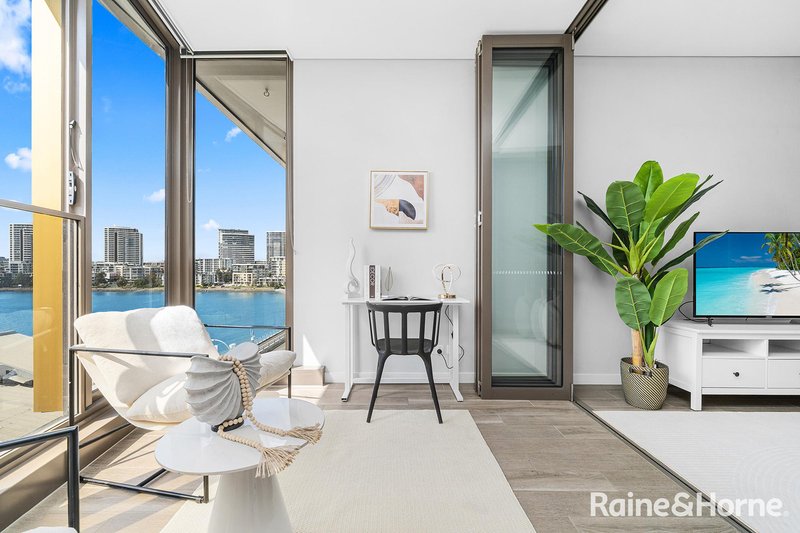 Photo - 703/3 Foreshore Place, Wentworth Point NSW 2127 - Image 1