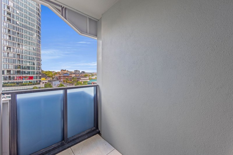 Photo - 703/365 Saint Pauls Terrace, Fortitude Valley QLD 4006 - Image 9