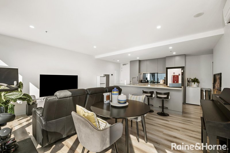 Photo - 703/49 Furzer Street, Phillip ACT 2606 - Image 5