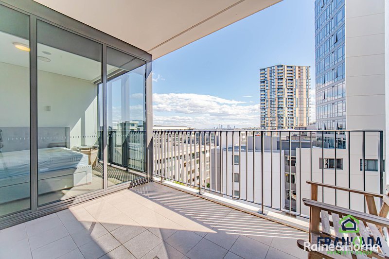 Photo - 703/6 Waterway Street, Wentworth Point NSW 2127 - Image 5