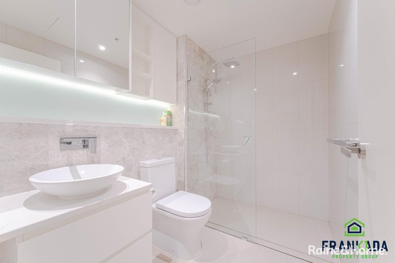 Photo - 703/6 Waterway Street, Wentworth Point NSW 2127 - Image 7