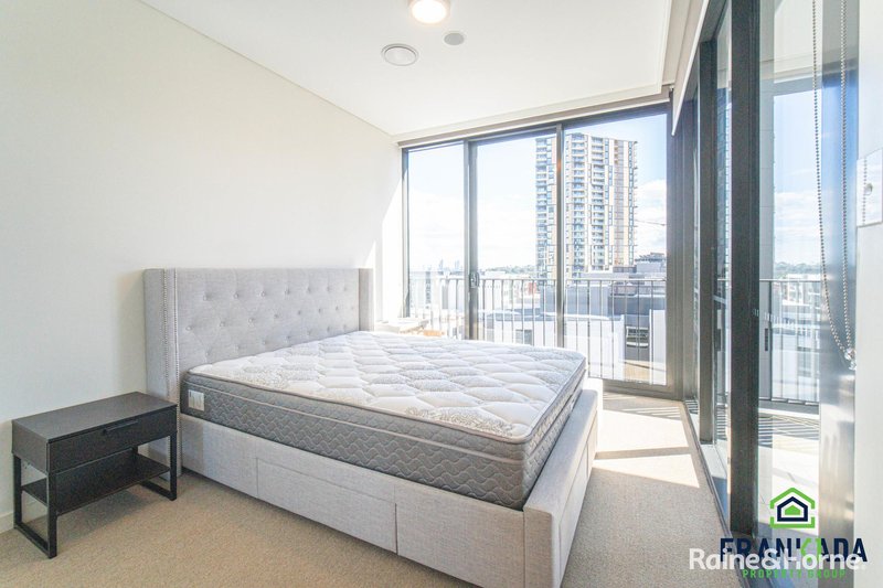 Photo - 703/6 Waterway Street, Wentworth Point NSW 2127 - Image 8