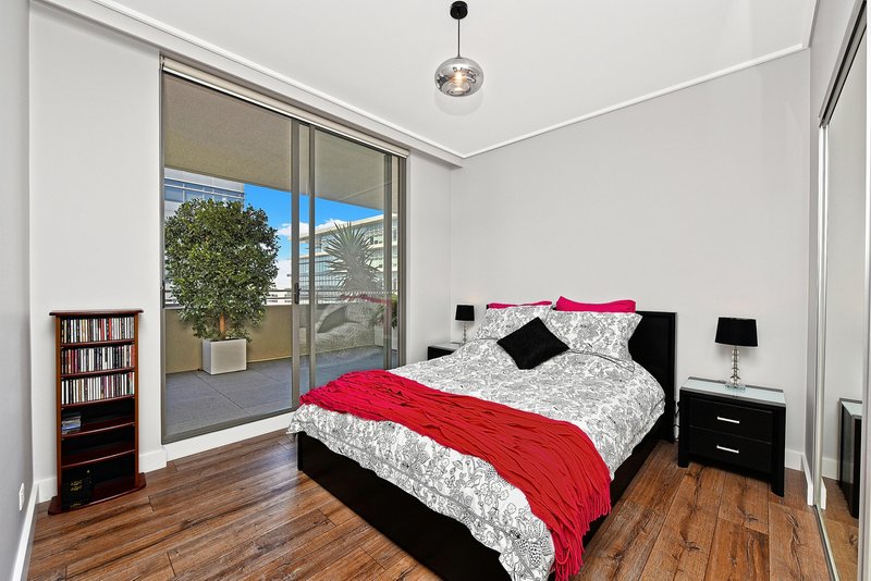 Photo - 703/76 Rider Blvd , Rhodes NSW 2138 - Image 6