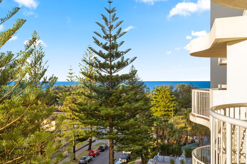 Photo - 703/8 Philip Avenue, Broadbeach QLD 4218 - Image 5