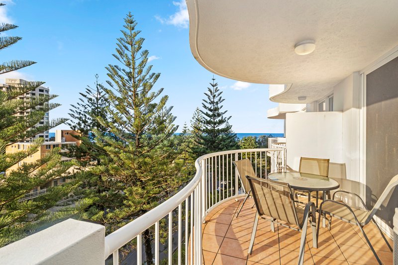 Photo - 703/8 Philip Avenue, Broadbeach QLD 4218 - Image 15