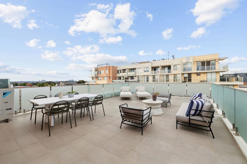 Photo - 704/1 Markham Place, Ashfield NSW 2131 - Image 7