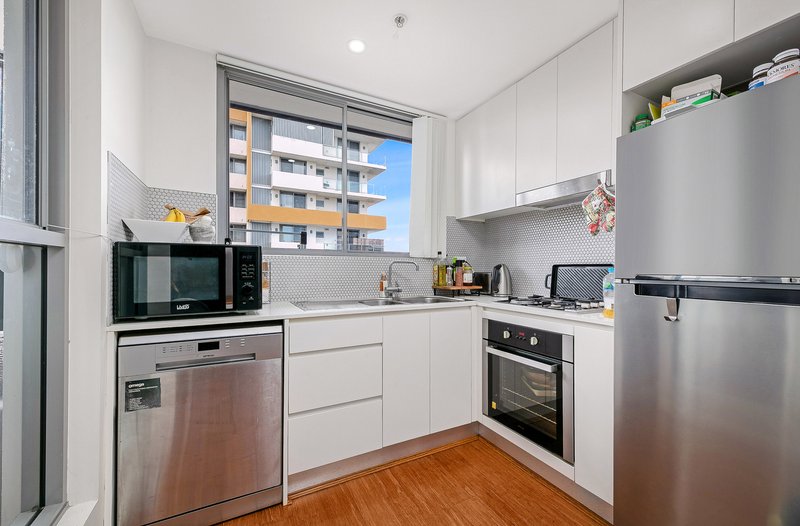 Photo - 704/10-12 French Avenue, Bankstown NSW 2200 - Image 3