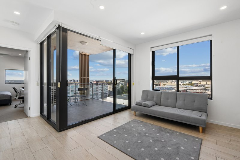 Photo - 704/10-16 Norton Street, Upper Mount Gravatt QLD 4122 - Image 3