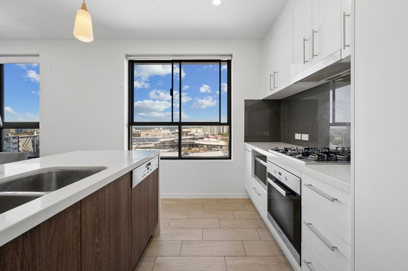 Photo - 704/10-16 Norton Street, Upper Mount Gravatt QLD 4122 - Image 5