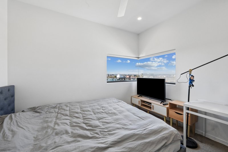 Photo - 704/10-16 Norton Street, Upper Mount Gravatt QLD 4122 - Image 6
