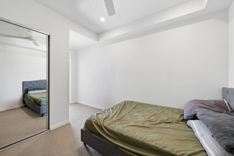 Photo - 704/10-16 Norton Street, Upper Mount Gravatt QLD 4122 - Image 8