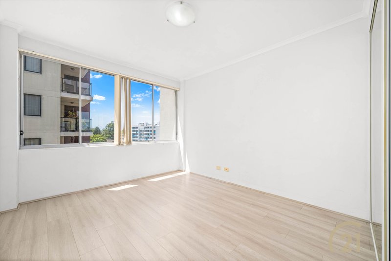 Photo - 704/13 Spencer Street, Fairfield NSW 2165 - Image 4