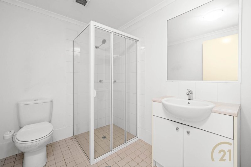 Photo - 704/13 Spencer Street, Fairfield NSW 2165 - Image 6