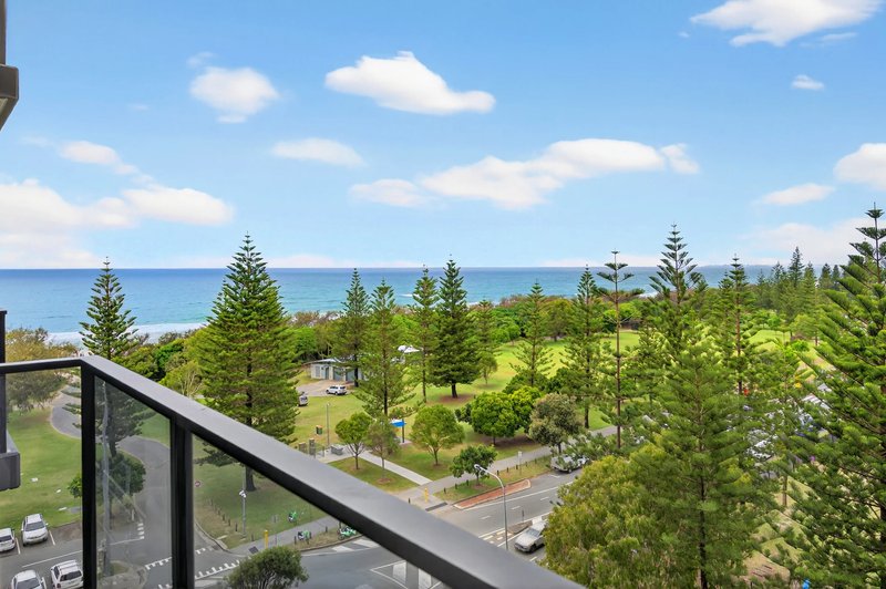 Photo - 704/185 Old Burleigh Road, Broadbeach QLD 4218 - Image 2