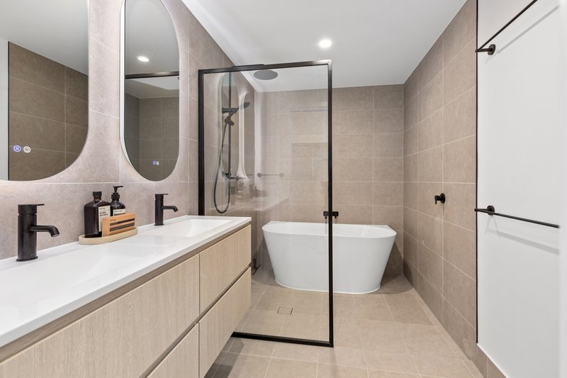 Photo - 704/2 Mawarra Street, Palm Beach QLD 4221 - Image 9