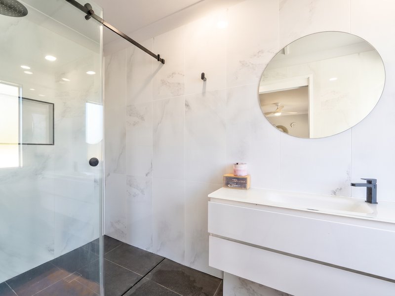 Photo - 704/22-34 Glenside Drive, Robina QLD 4226 - Image 12