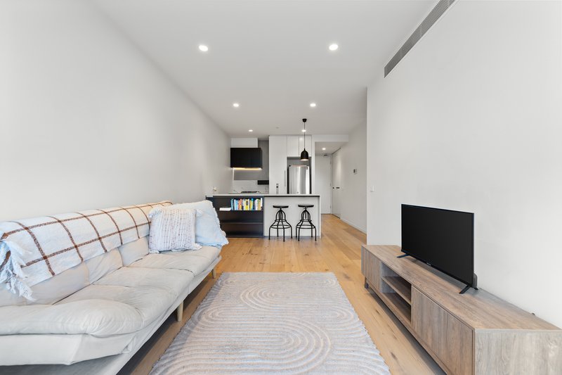 Photo - 704/25-29 Alma Road, St Kilda VIC 3182 - Image 2