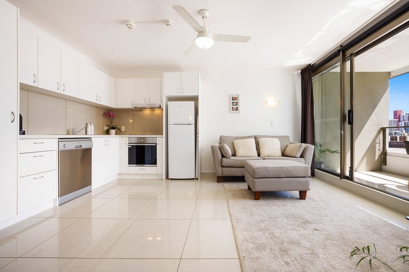 Photo - 704/3 Orchid Avenue, Surfers Paradise QLD 4217 - Image 2