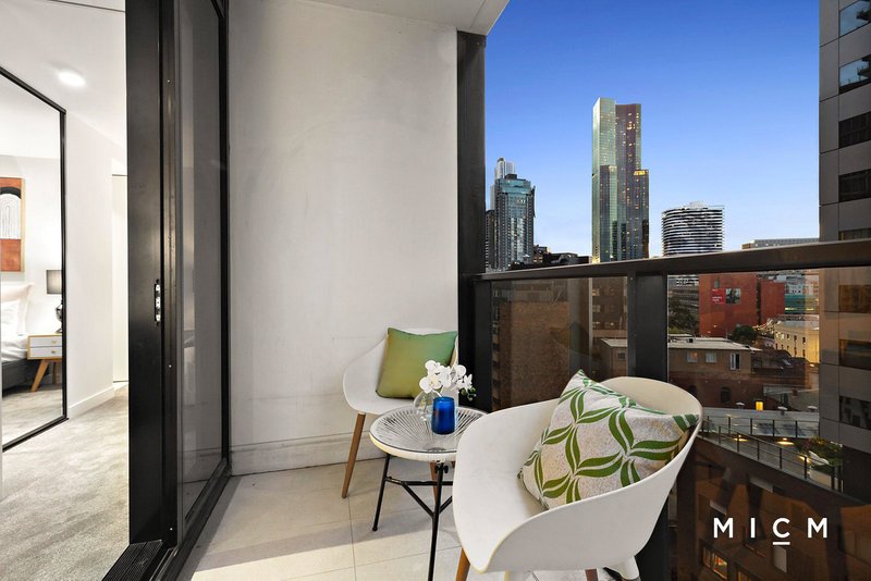 Photo - 704/33 Mackenzie Street, Melbourne VIC 3000 - Image 7