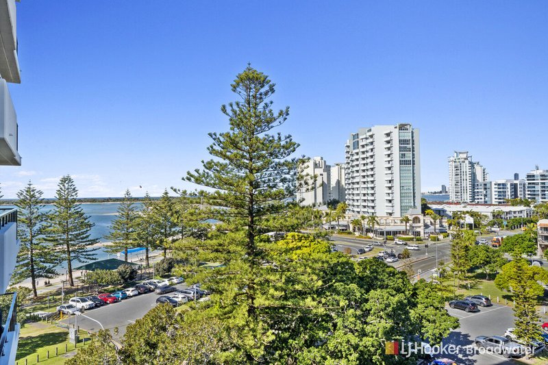 Photo - 704/372 Marine Parade, Labrador QLD 4215 - Image 10