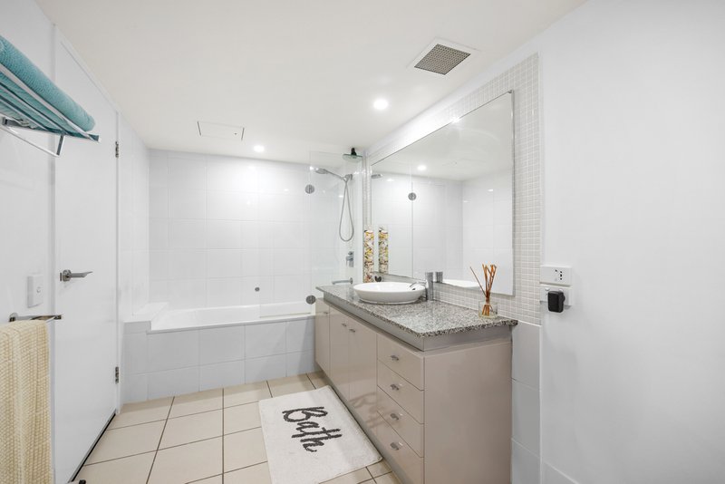 Photo - 704/38 Mahogany Drive, Pelican Waters QLD 4551 - Image 10