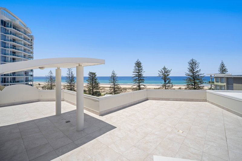 Photo - 704/4-10 Douglas Street, Coolangatta QLD 4225 - Image 2