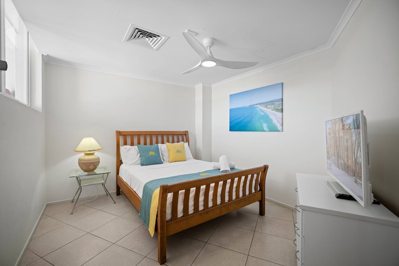 Photo - 704/4-10 Douglas Street, Coolangatta QLD 4225 - Image 10