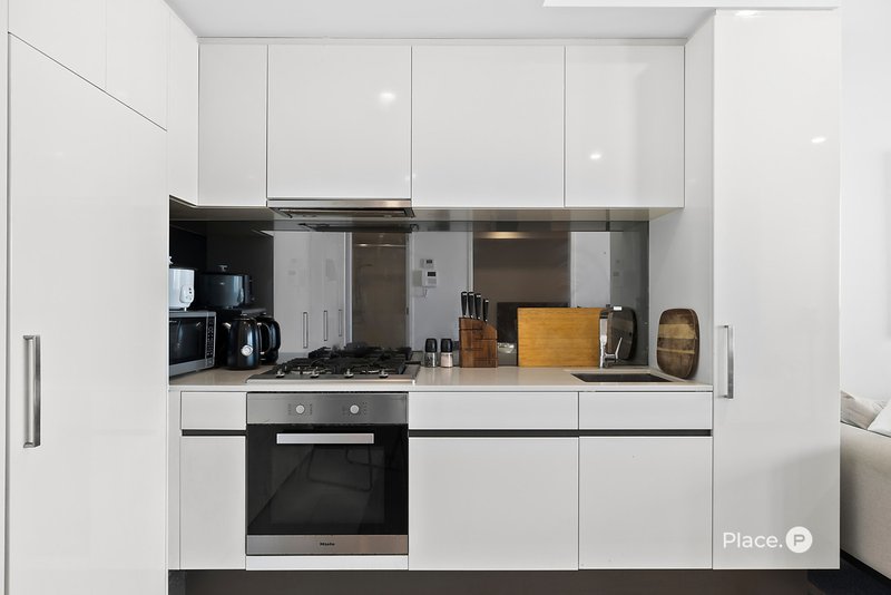 Photo - 704/50-54 Hudson Road, Albion QLD 4010 - Image 5