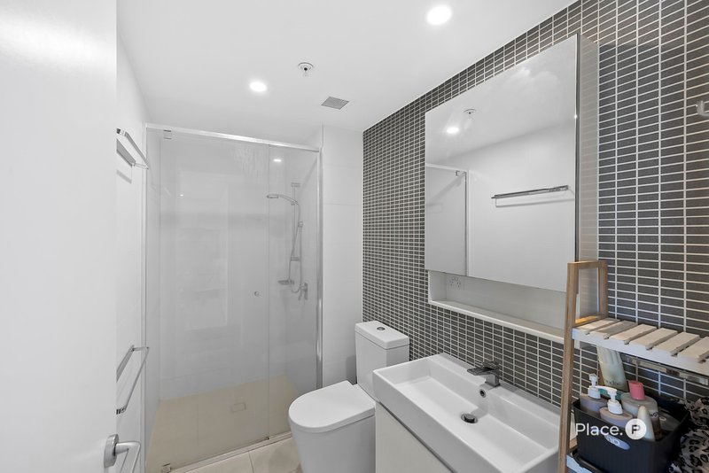 Photo - 704/50-54 Hudson Road, Albion QLD 4010 - Image 8