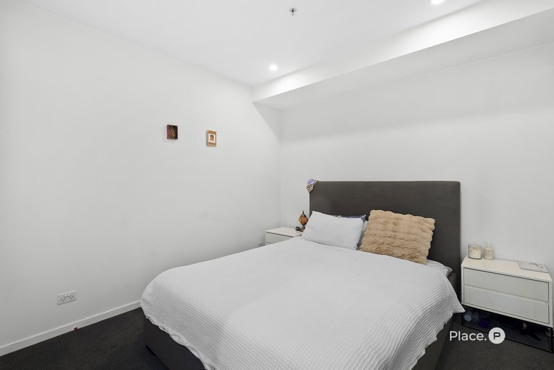 Photo - 704/50-54 Hudson Road, Albion QLD 4010 - Image 9