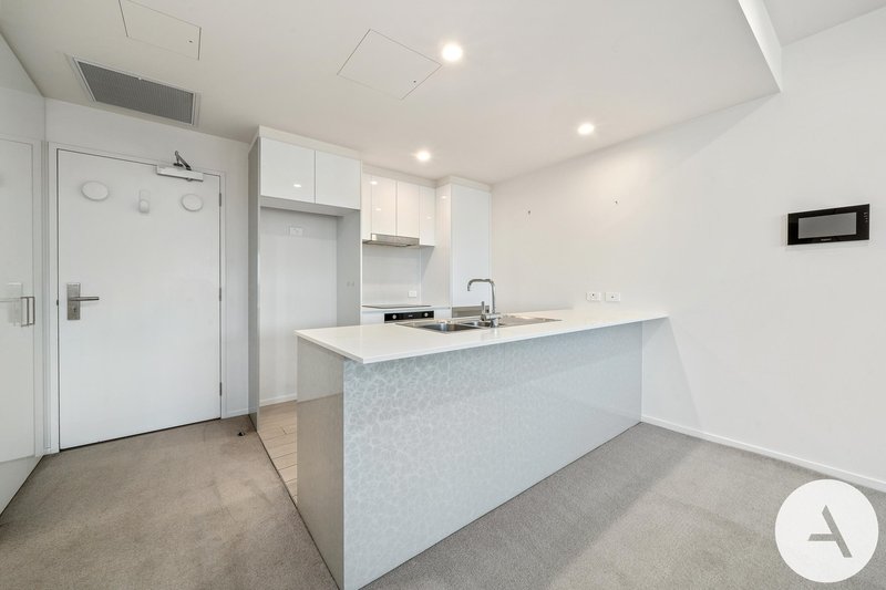 Photo - 704/53 Mort Street, Braddon ACT 2612 - Image 6