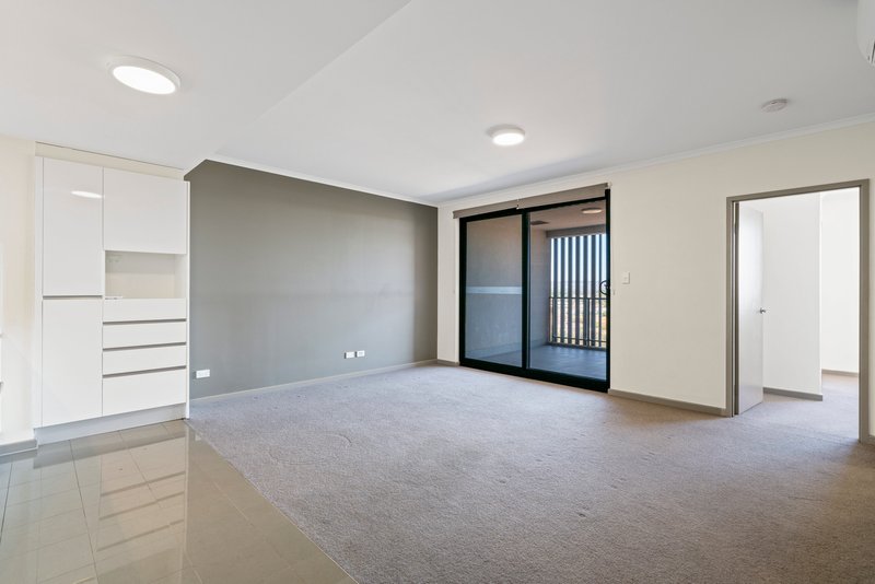 Photo - 704/60 Grose Avenue, Cannington WA 6107 - Image 3