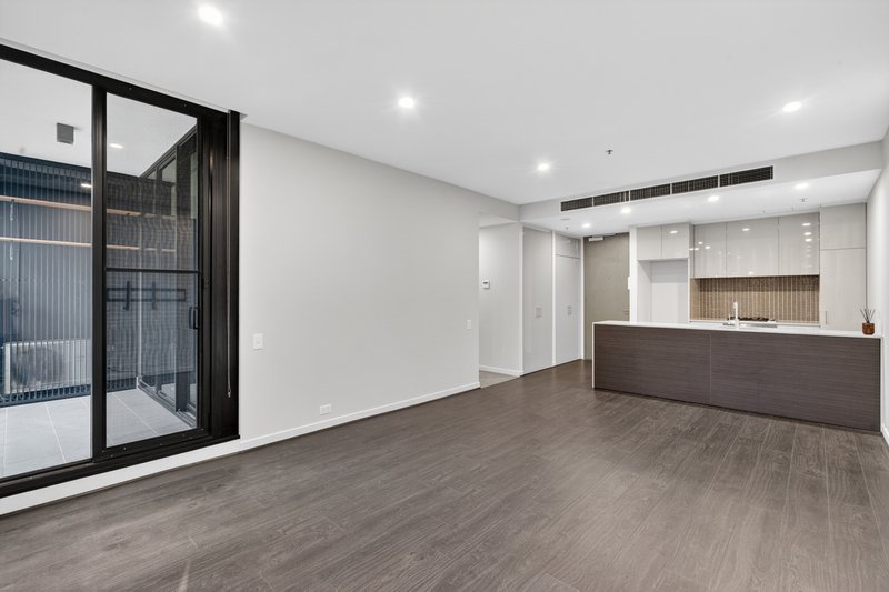 Photo - 704/70 Queens Road, Melbourne VIC 3004 - Image 1