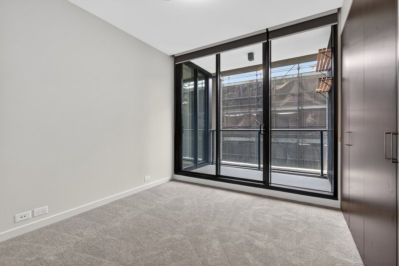 Photo - 704/70 Queens Road, Melbourne VIC 3004 - Image 7