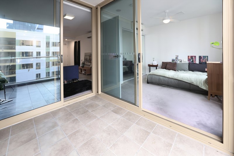 Photo - 704/9 Machinery Street, Bowen Hills QLD 4006 - Image 7