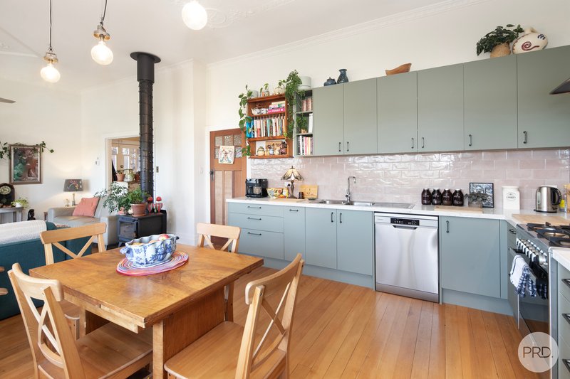 Photo - 704A Neill Street, Soldiers Hill VIC 3350 - Image 4