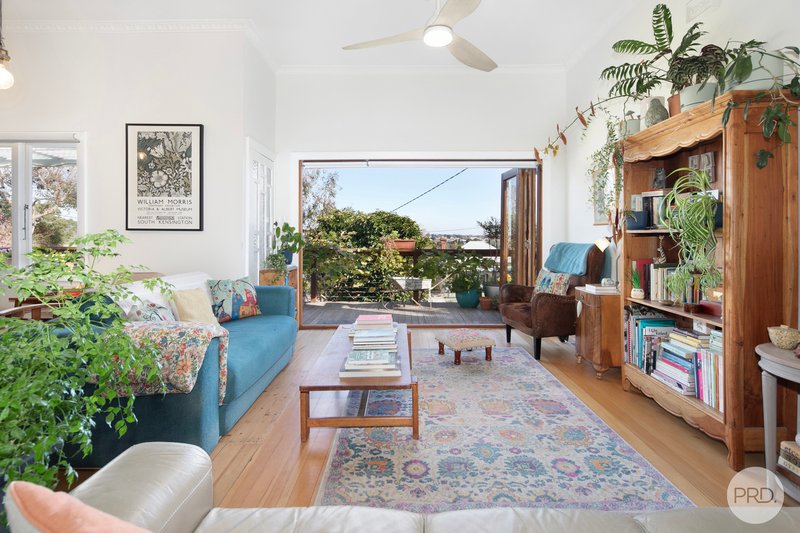 Photo - 704A Neill Street, Soldiers Hill VIC 3350 - Image 5
