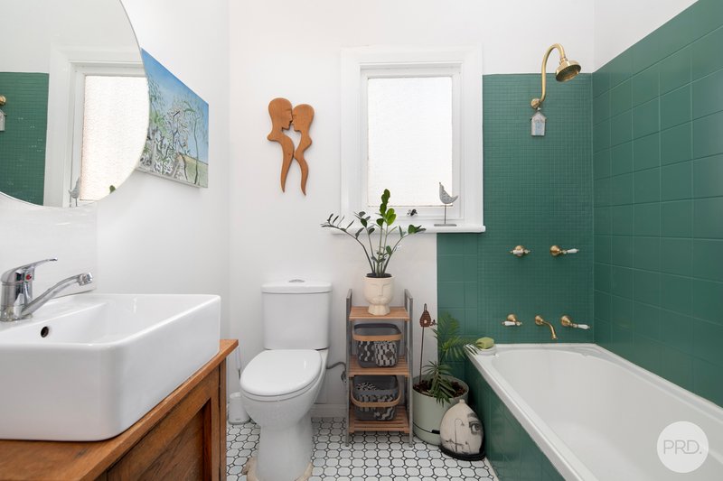 Photo - 704A Neill Street, Soldiers Hill VIC 3350 - Image 10