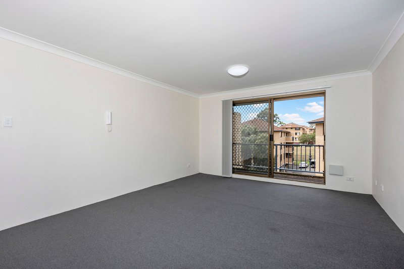 Photo - 70/5 Griffiths Street, Blacktown NSW 2148 - Image 3