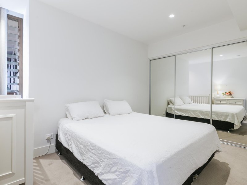 Photo - 705/11 Barrack Square, Perth WA 6000 - Image 10