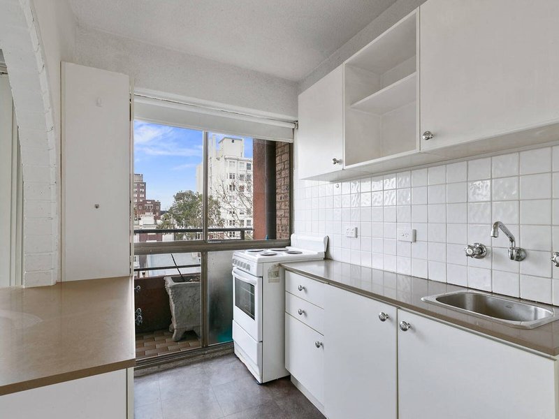 Photo - 705/145-153 Victoria Street, Potts Point NSW 2011 - Image 2