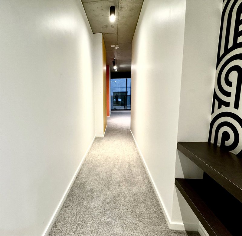 Photo - 705/17 Singers Lane, Melbourne VIC 3000 - Image 6