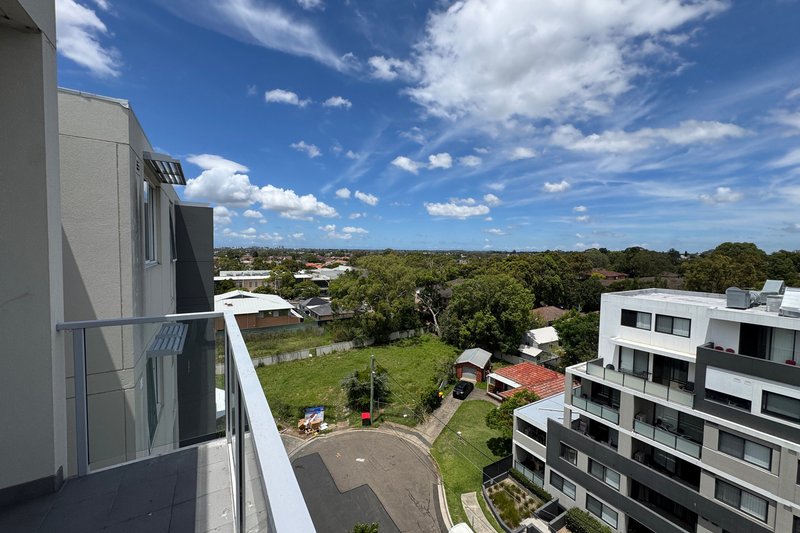 Photo - 705/2-8 Wayman Place, Merrylands NSW 2160 - Image 9