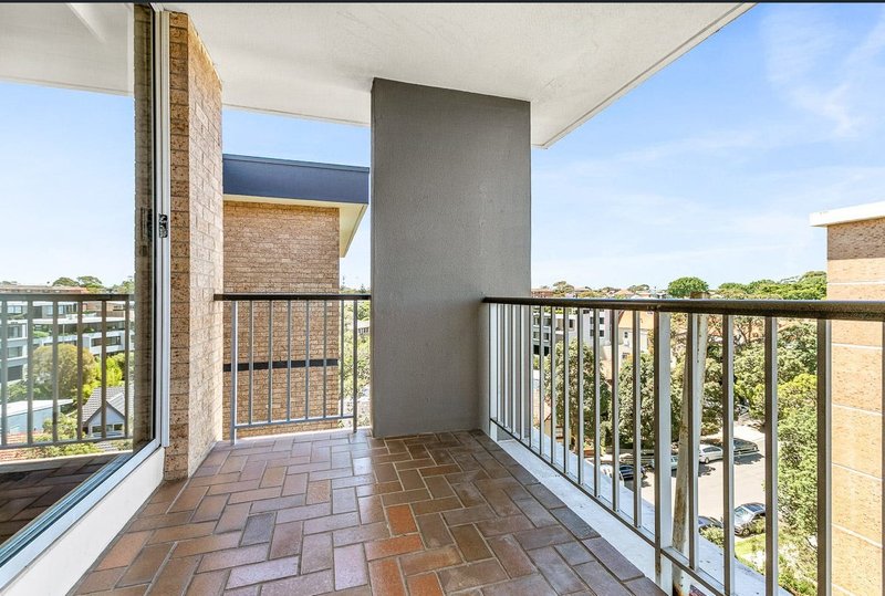 Photo - 705/2 Roscrea Avenue, Randwick NSW 2031 - Image 5