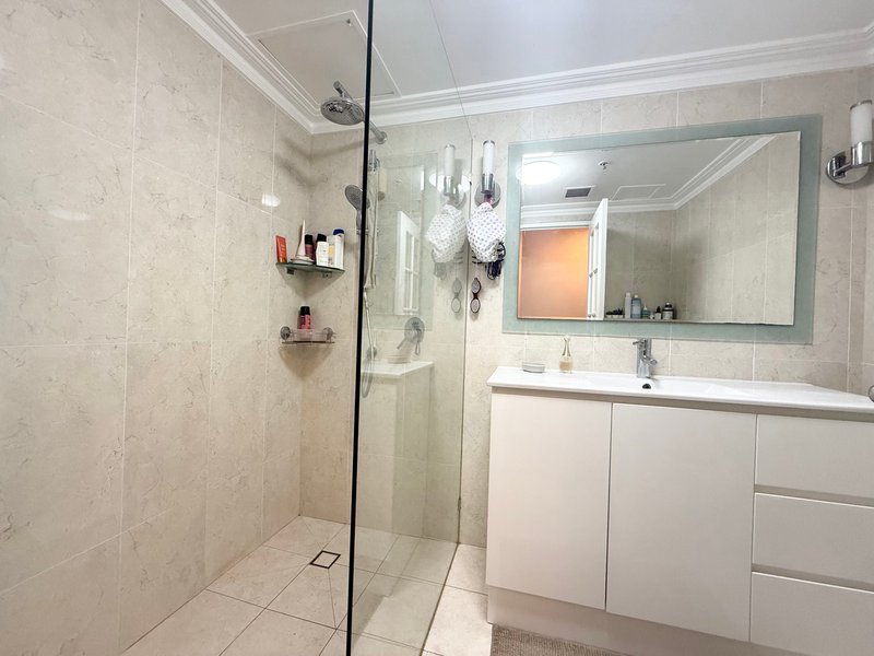 Photo - 705/3 Rockdale Plaza Drive, Rockdale NSW 2216 - Image 5