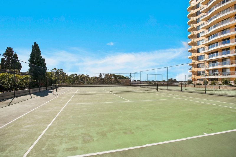 Photo - 705/3 Rockdale Plaza Drive, Rockdale NSW 2216 - Image 9