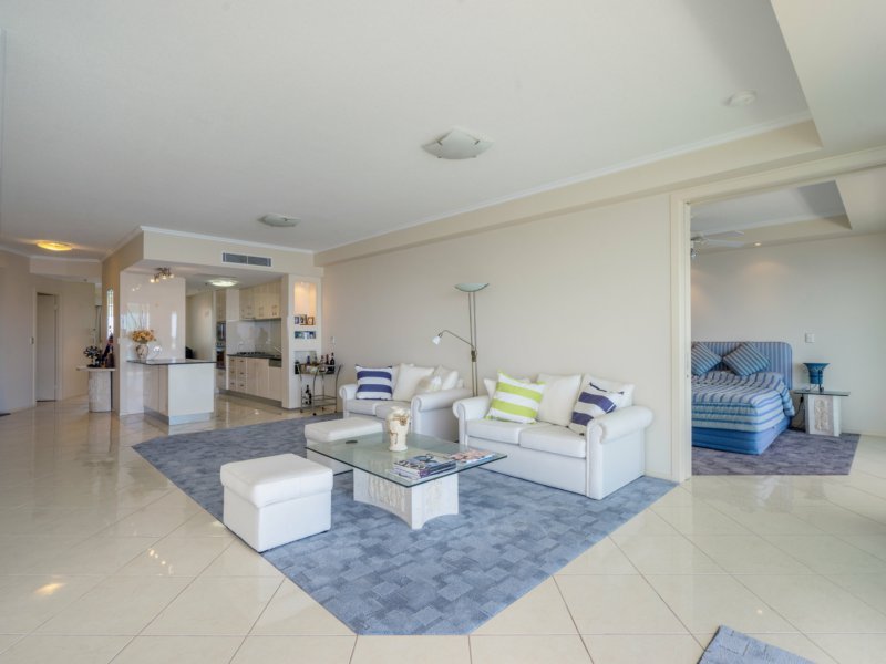 Photo - 705/300 Marine Parade, Labrador QLD 4215 - Image 7