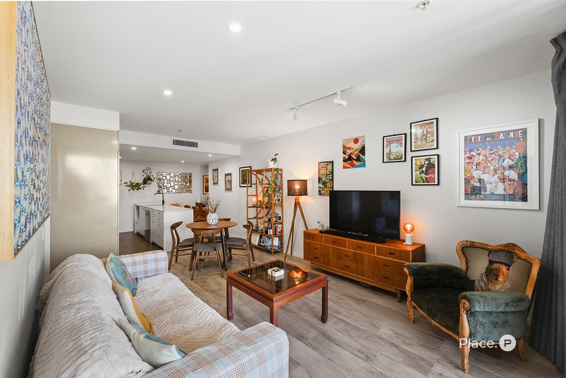 Photo - 705/49 Cordelia Street, South Brisbane QLD 4101 - Image 3