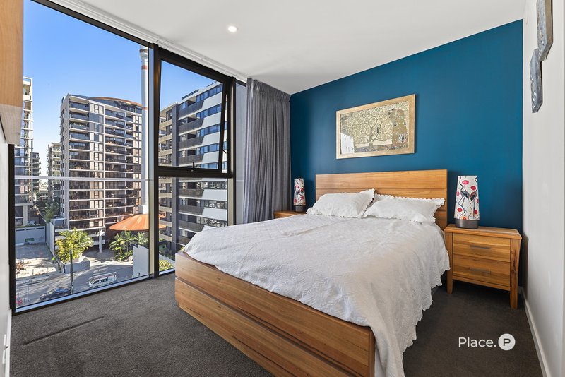 Photo - 705/49 Cordelia Street, South Brisbane QLD 4101 - Image 7